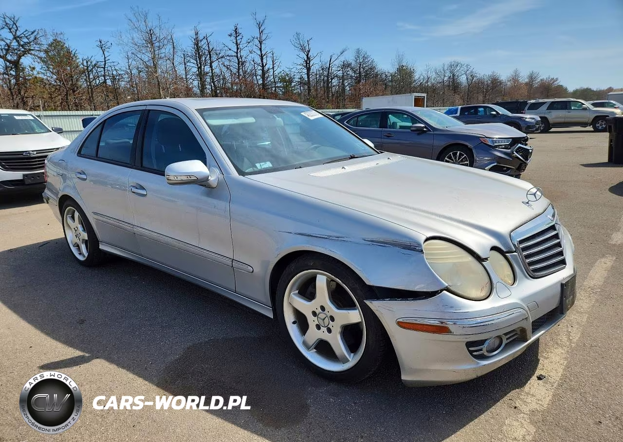 2007 Mercedes-Benz E-Class VIN:WDBUF87X47B121225 - 4