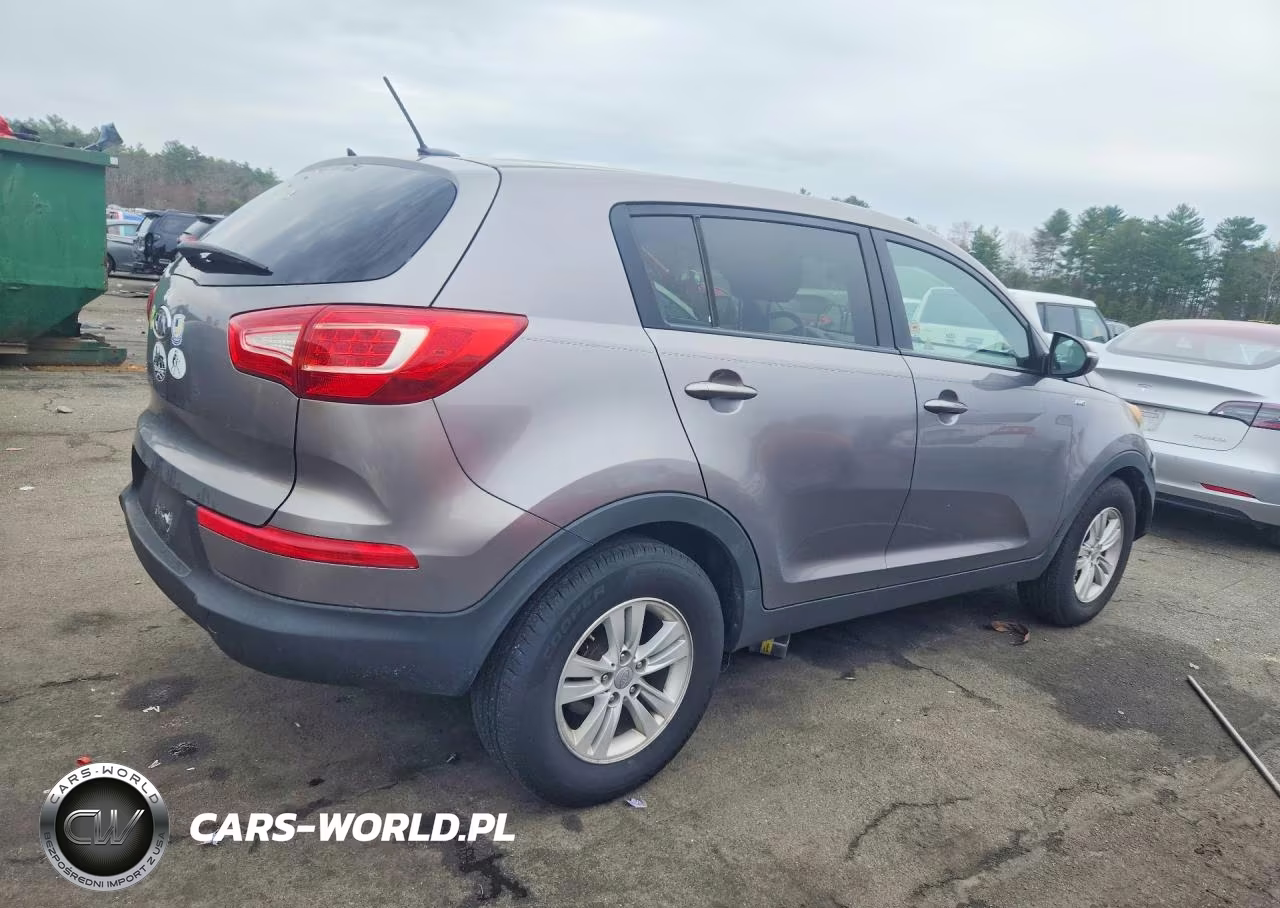 2011 Kia Sportage VIN:KNDPBCA21B7074922 - 3