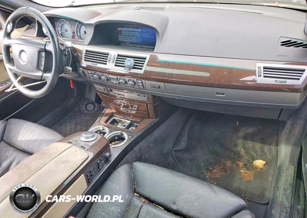2007 BMW 750 VIN:WBAHN83517DT70464 - 8
