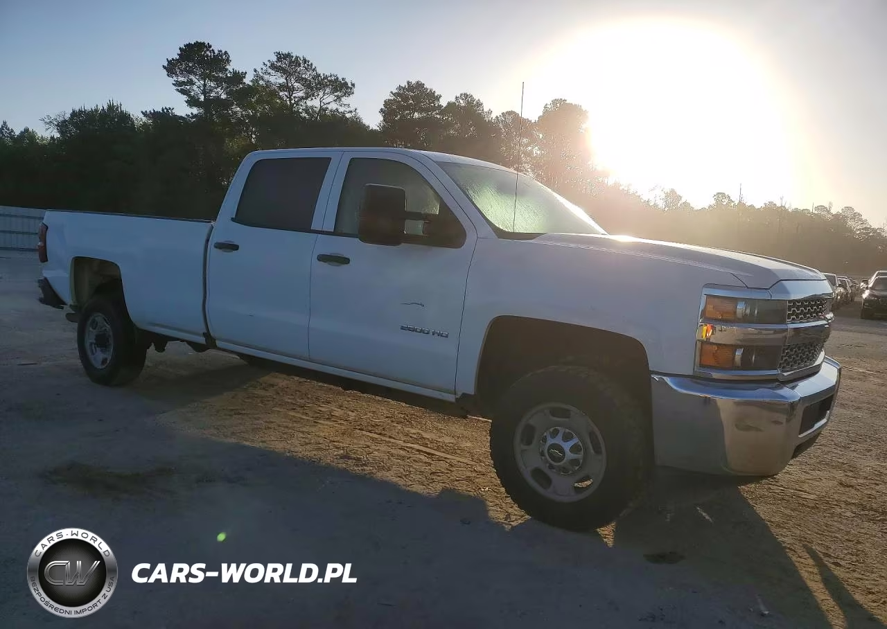 2019 Chevrolet Silverado C2500 Heavy Duty VIN:1GC1CREG7KF107200 - 4