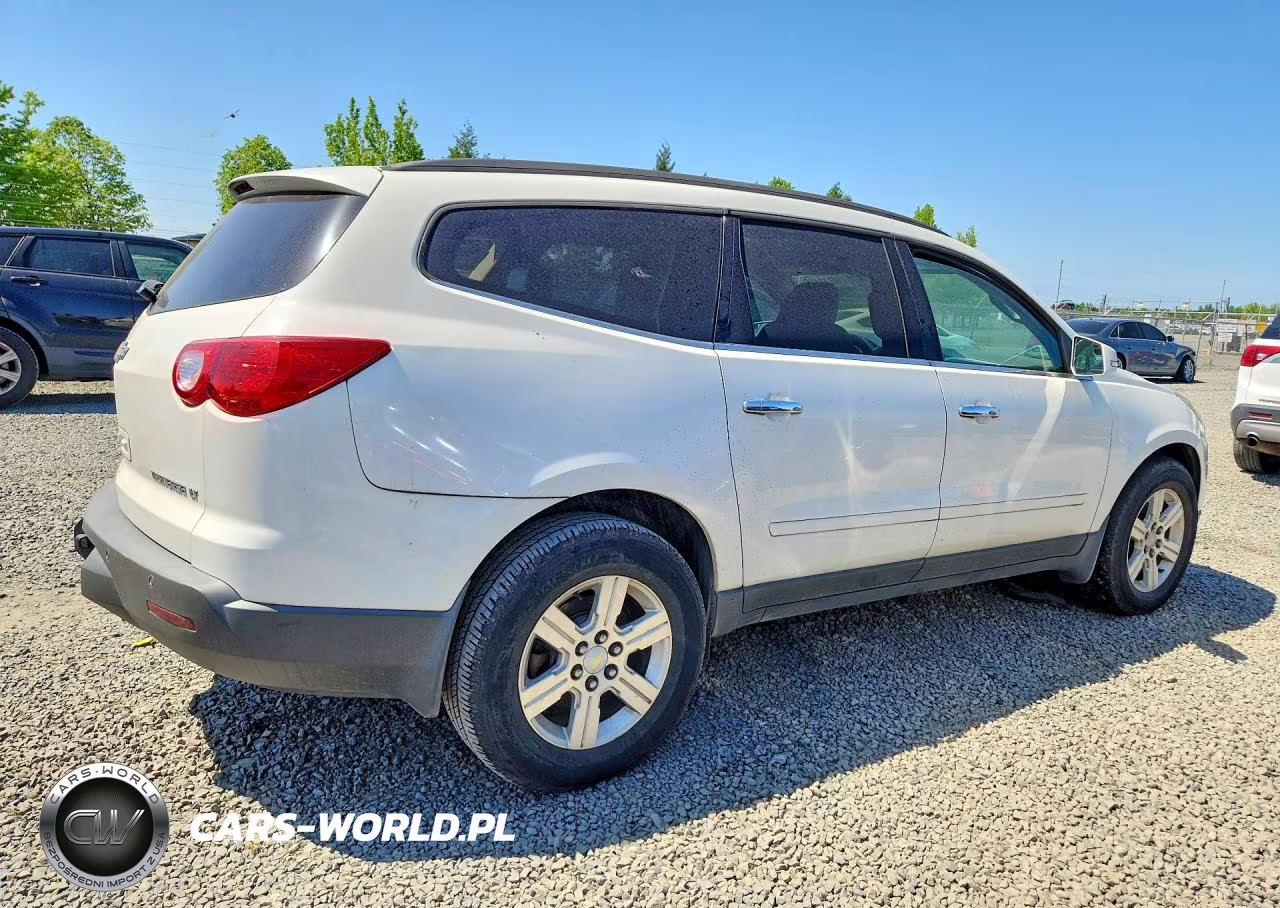 2011 Chevrolet Traverse Lt VIN:1GNKVJED5BJ331060 - 3