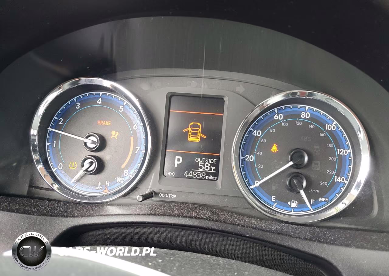 TOYOTA COROLLA L VIN:5YFBURHE5HP642538 - 9