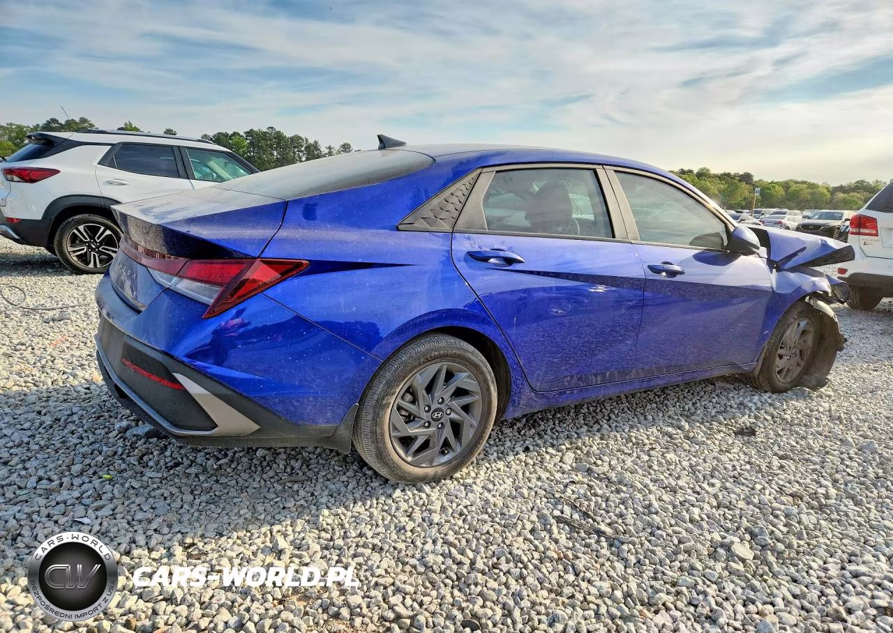 2024 Hyundai Elantra Sel VIN:KMHLM4DG4RU734173 - 3
