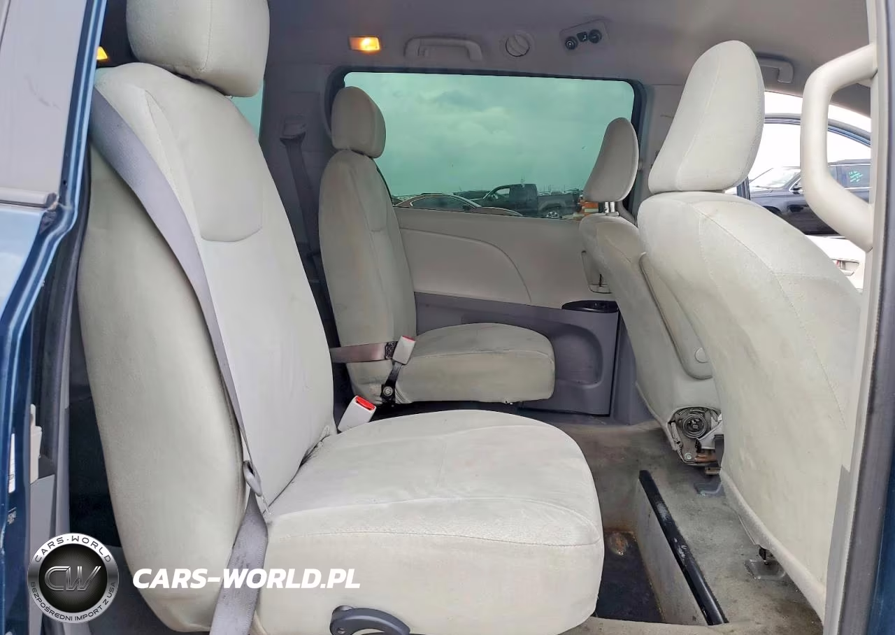 2011 Toyota Sienna Base 7-Passenger VIN:5TDZK3DC4BS025040 - 11