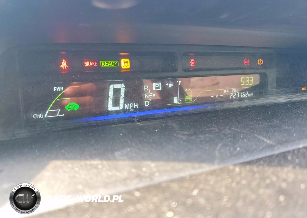 2014 Toyota Prius V Three VIN:JTDZN3EU1E3334985 - 9