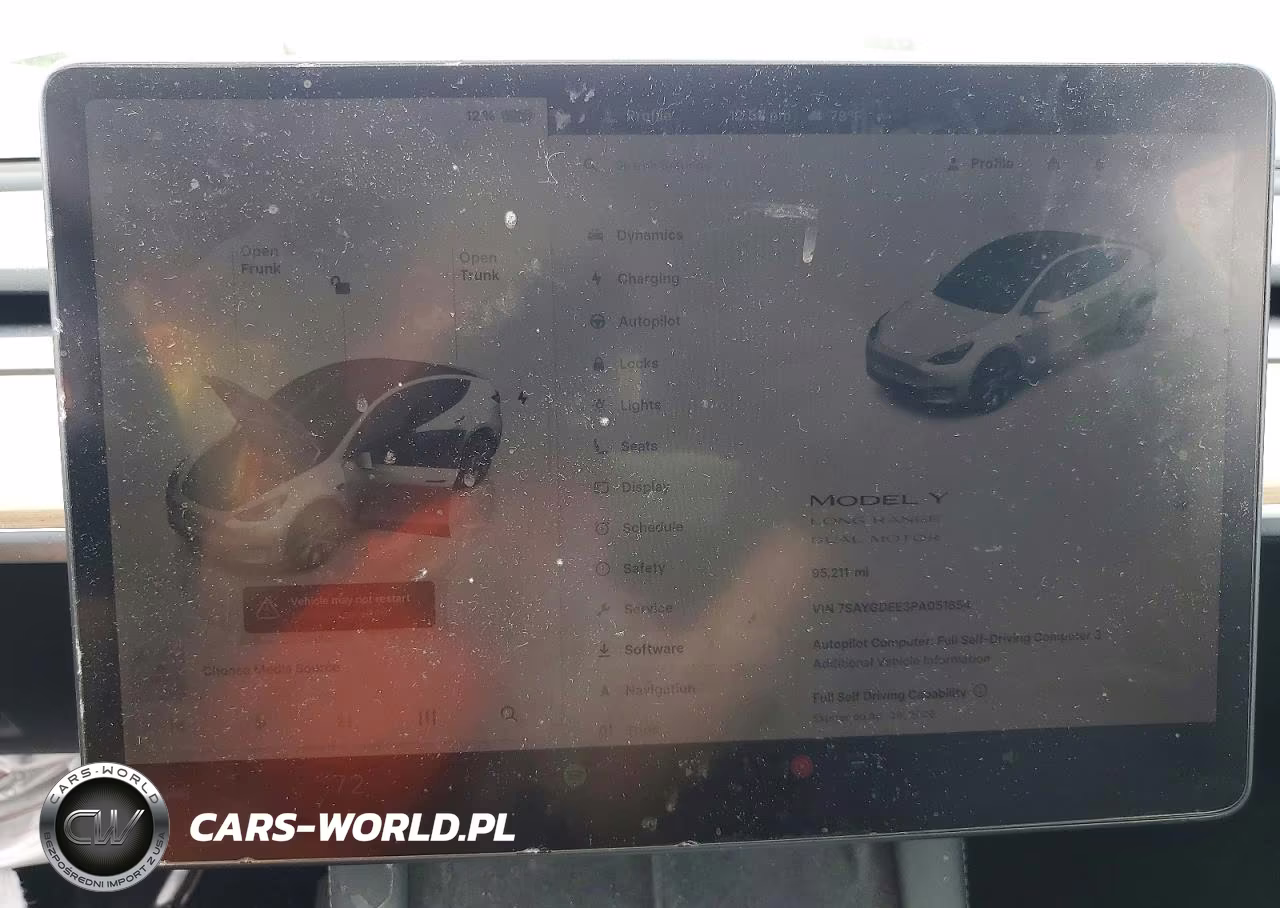 2023 Tesla Model Y VIN:7SAYGDEE3PA051854 - 9