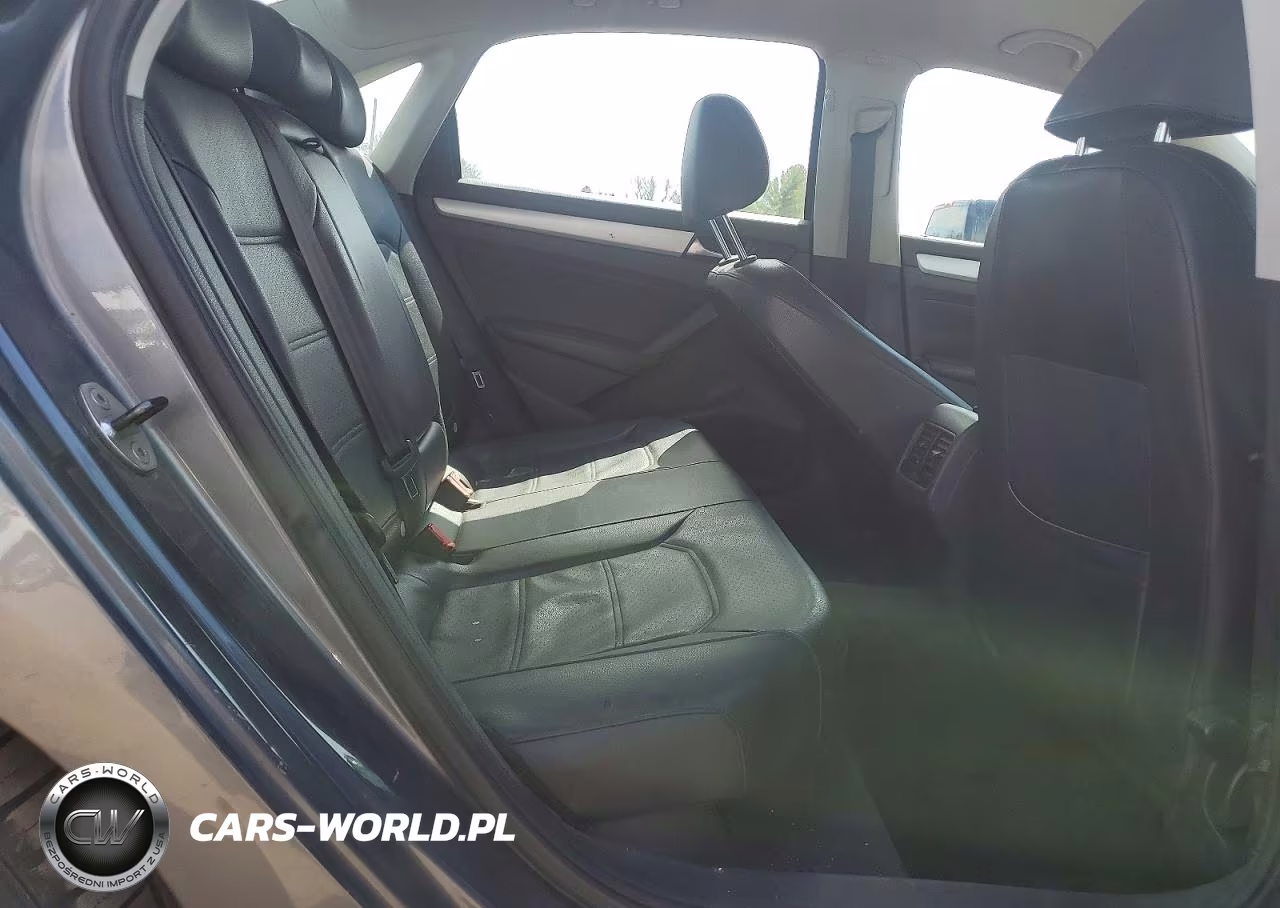 2013 Volkswagen Passat Se VIN:1VWBP7A37DC017207 - 10