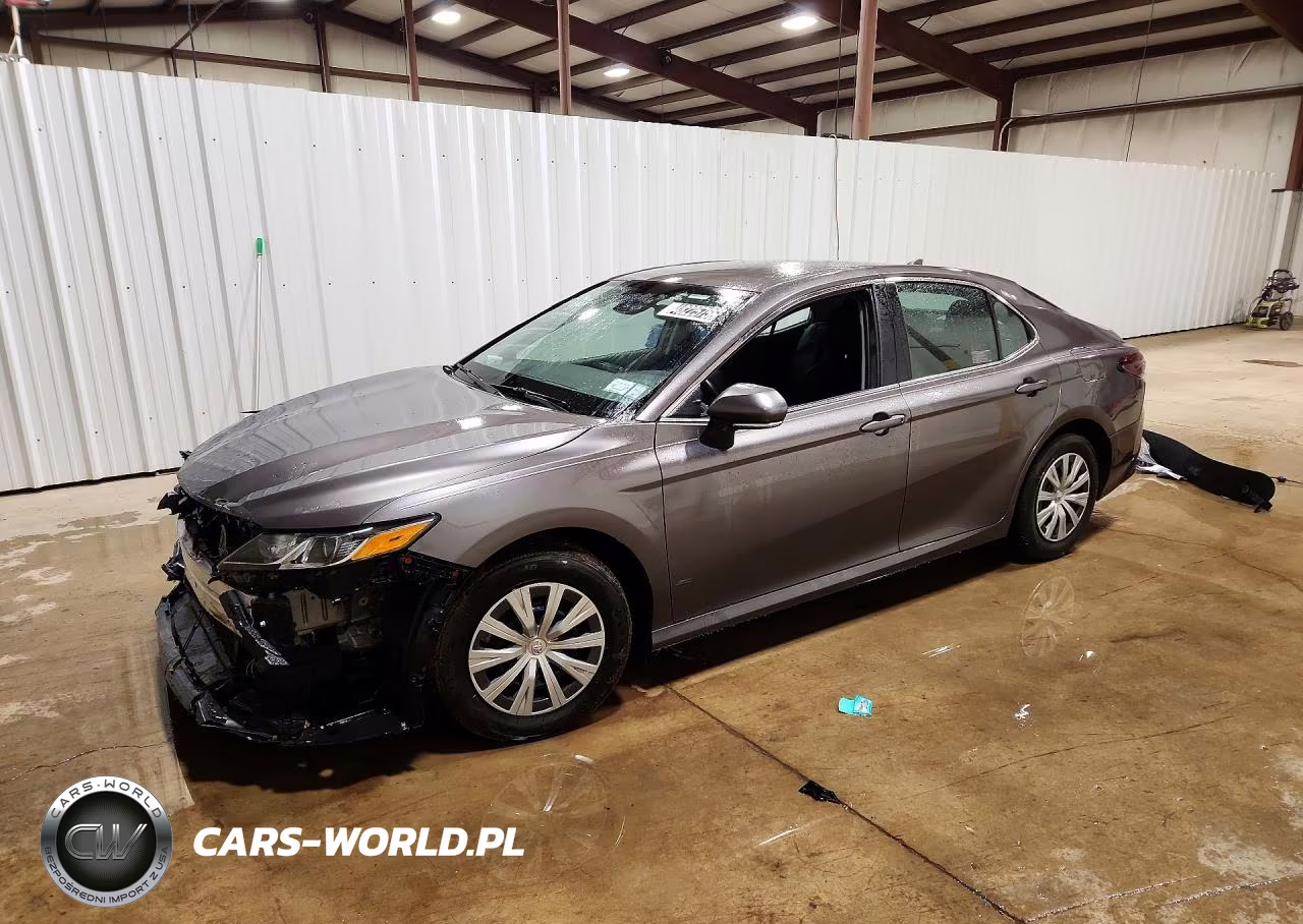 2023 Toyota Camry Hybrid Le – zdjęcie 1 z 13