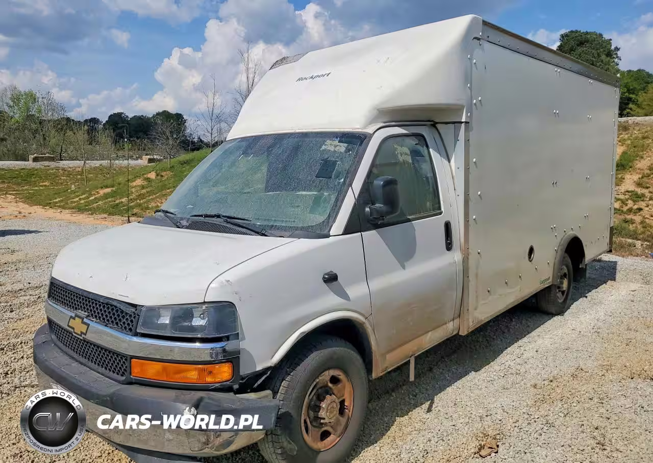 2021 Chevrolet Express Delivery Truck