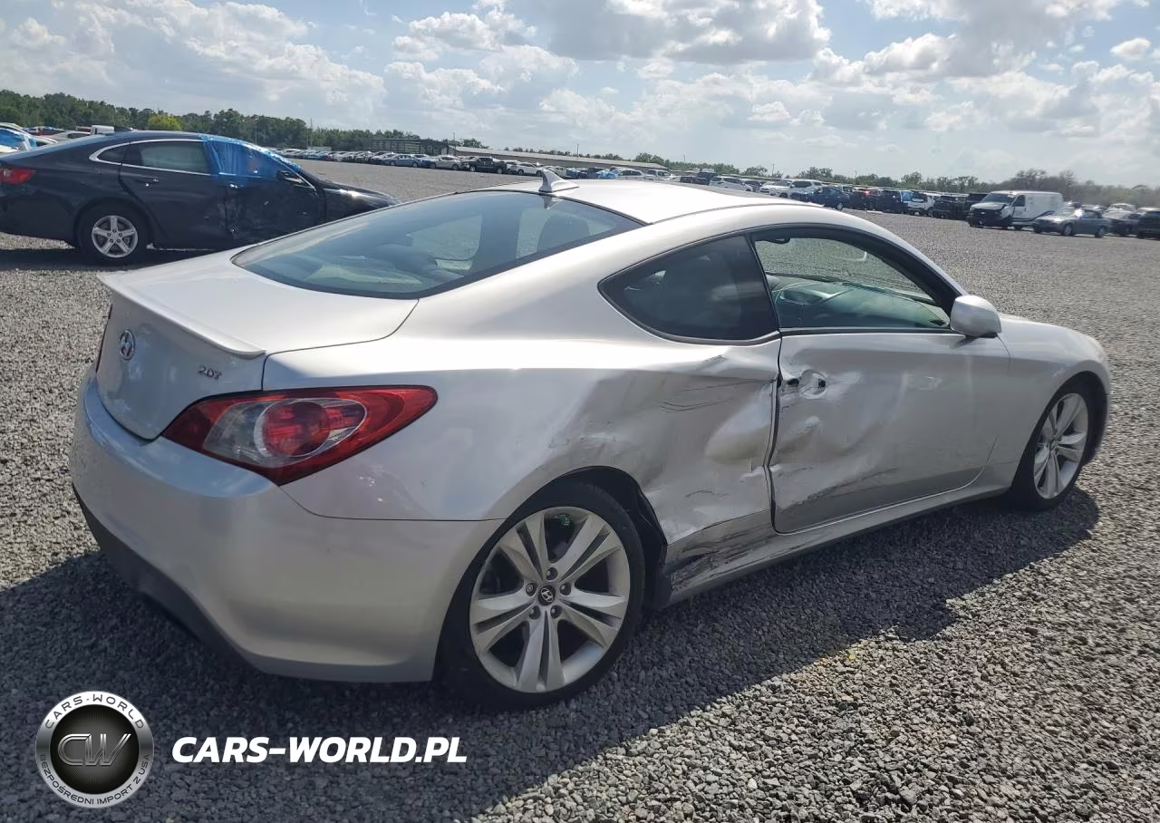 2011 Hyundai Genesis Coupe 2.0T Premium VIN:KMHHT6KD3BU053411 - 3