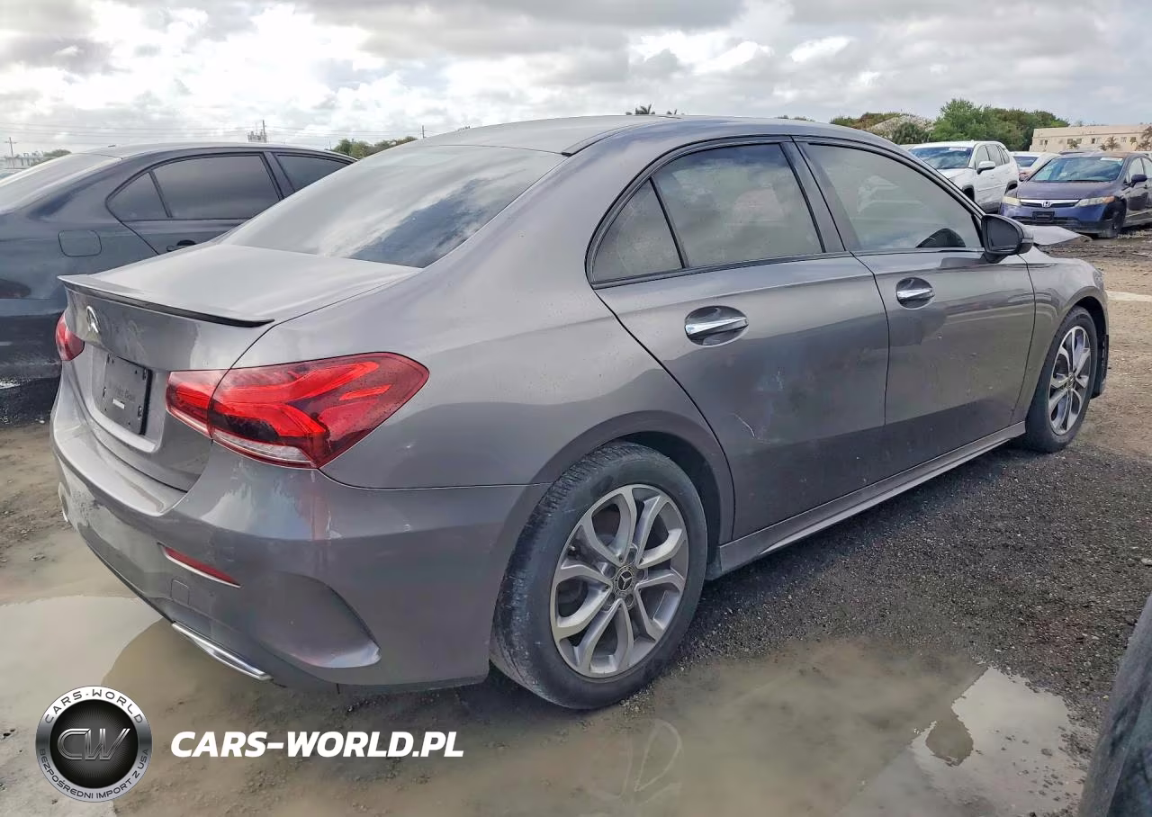 2021 Mercedes-Benz A 220 VIN:W1K3G4EBXMJ258882 - 3
