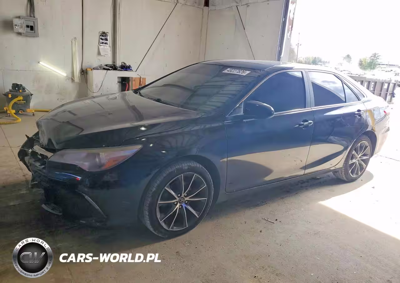 2016 Toyota Camry Xse