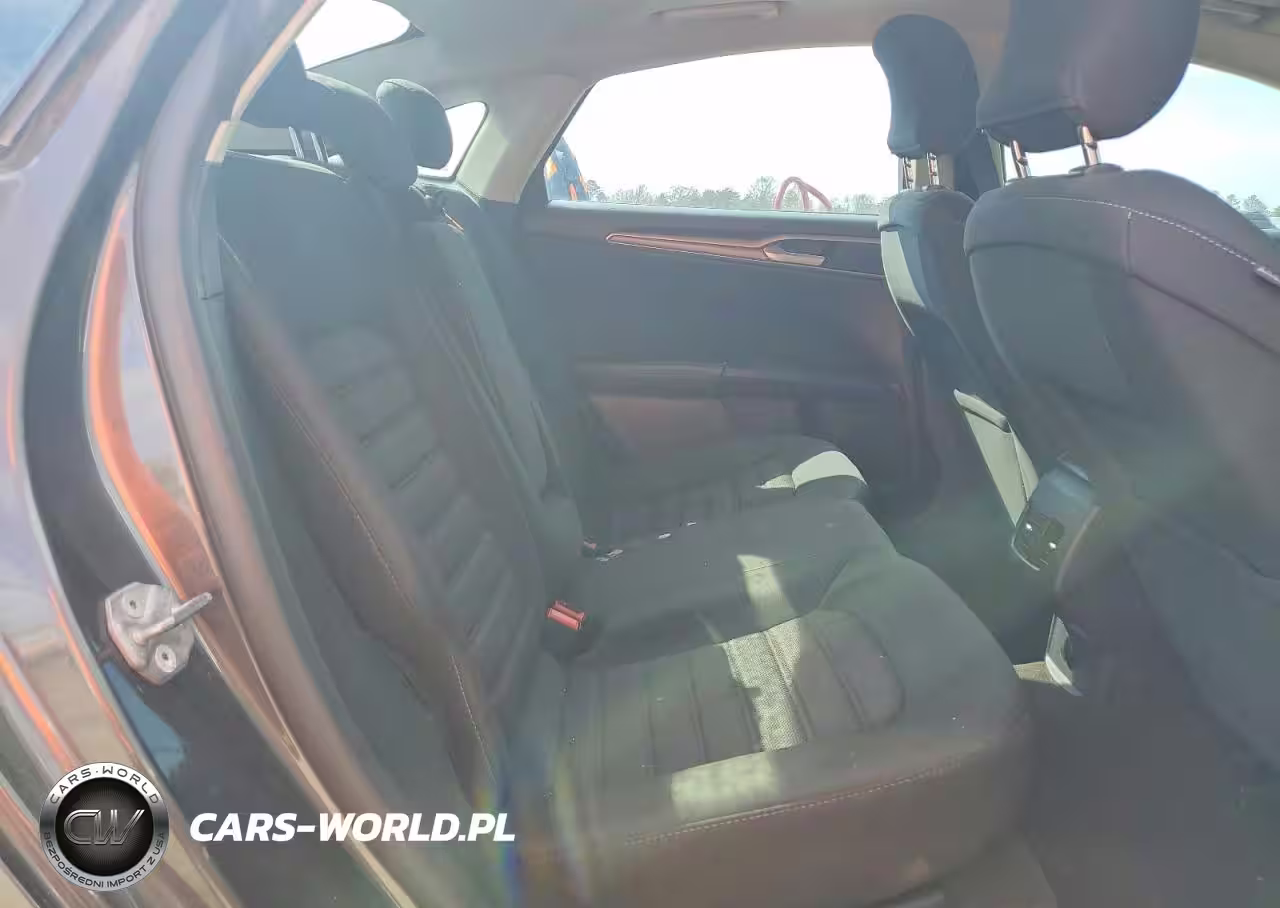 2019 Ford Fusion Se VIN:3FA6P0T96KR253915 - 10