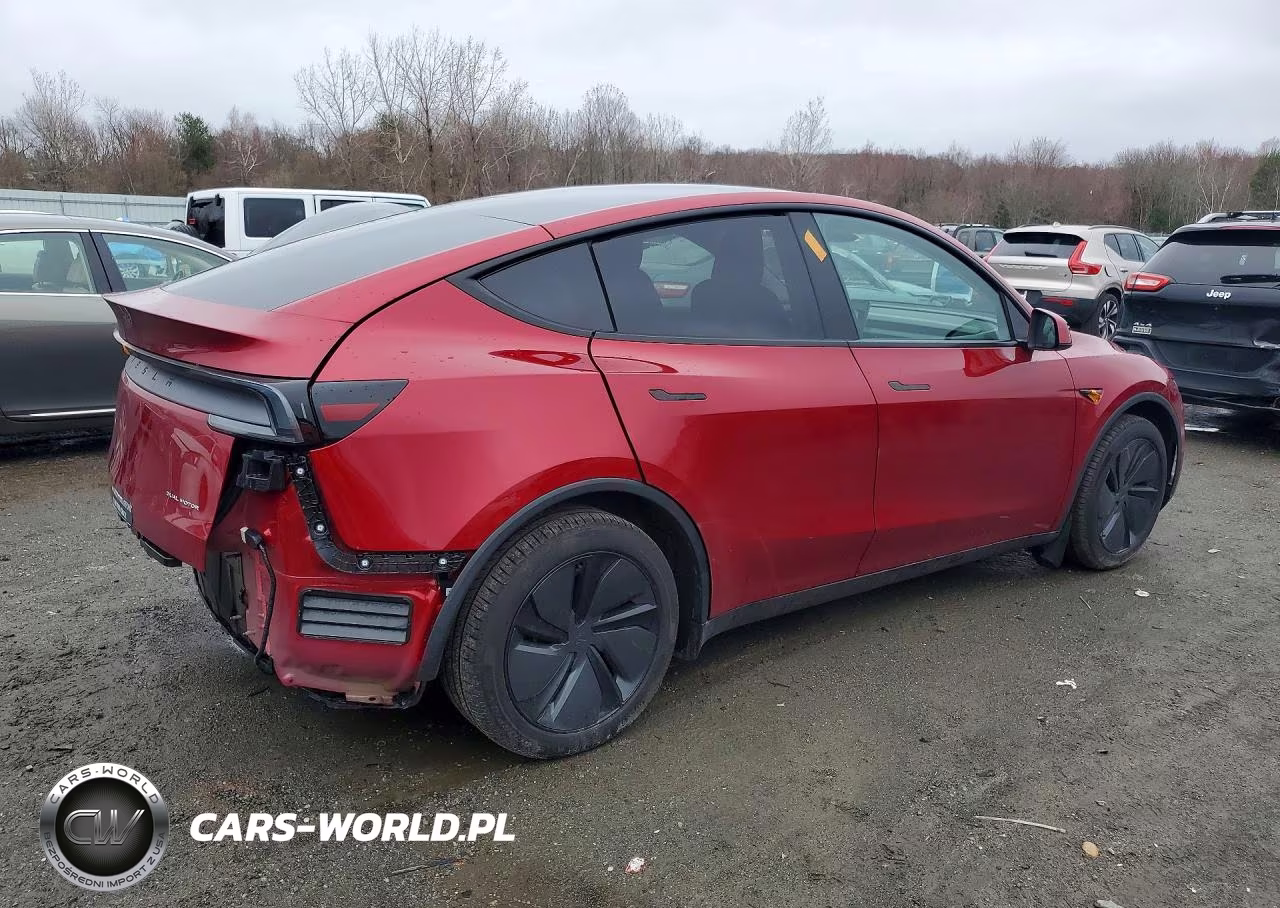 2026 Tesla Model Y VIN:7SAYGDEE5TA453661 - 3