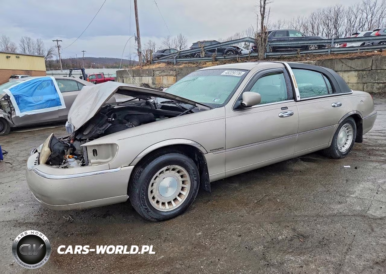 2000 Lincoln Town Car Executive