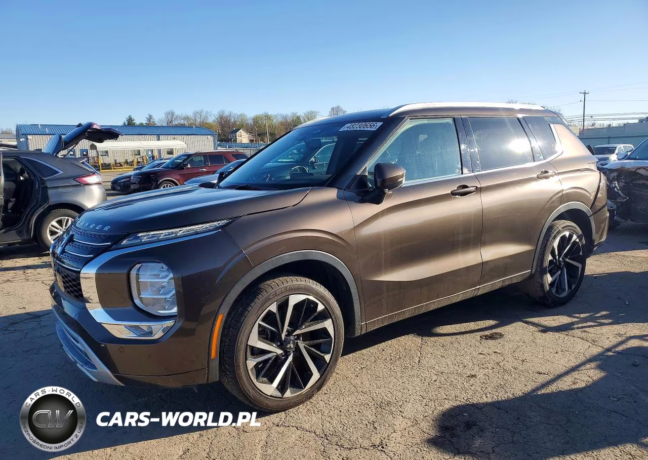 2022 Mitsubishi Outlander Sel