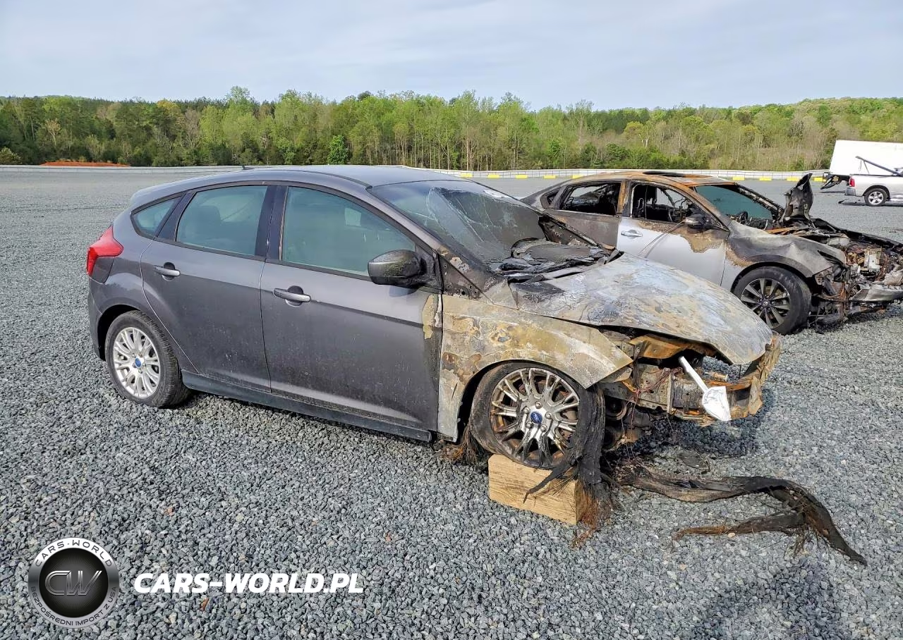 2012 Ford Focus Se VIN:1FAHP3K25CL185783 - 4