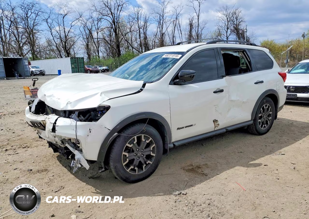 2020 Nissan Pathfinder Sv
