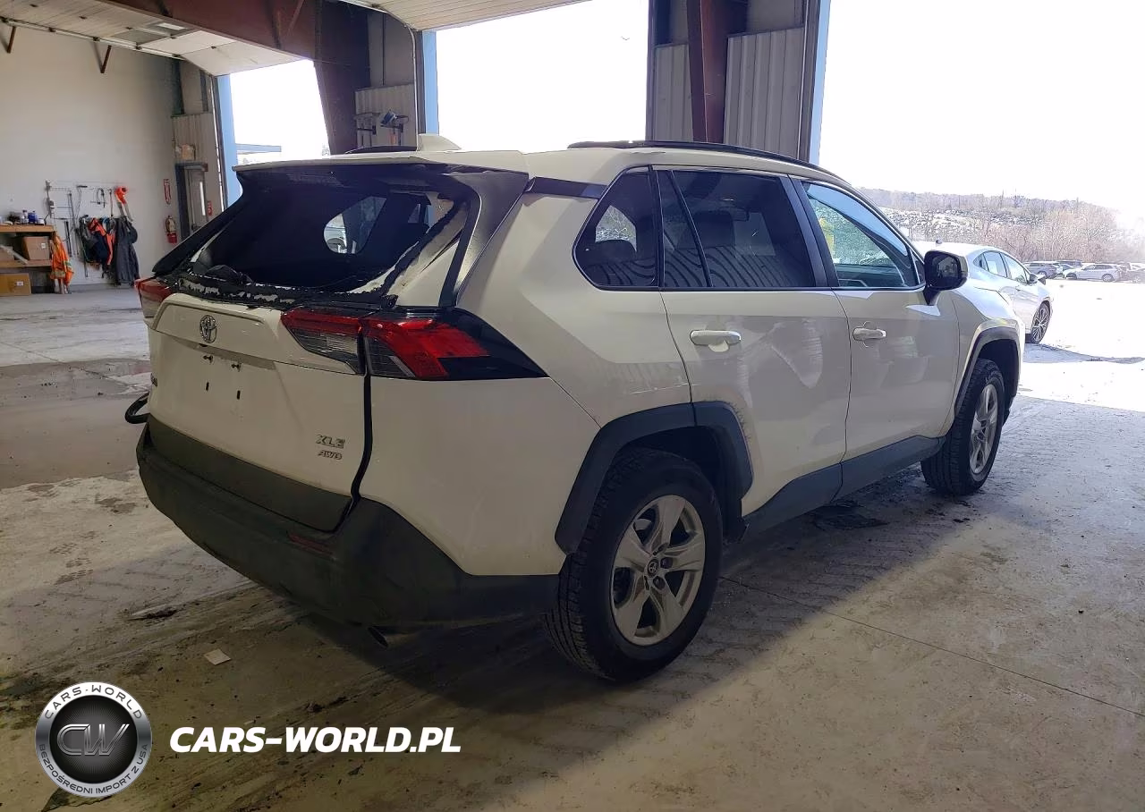2020 Toyota Rav4 Xle VIN:2T3P1RFV6LW126012 - 3