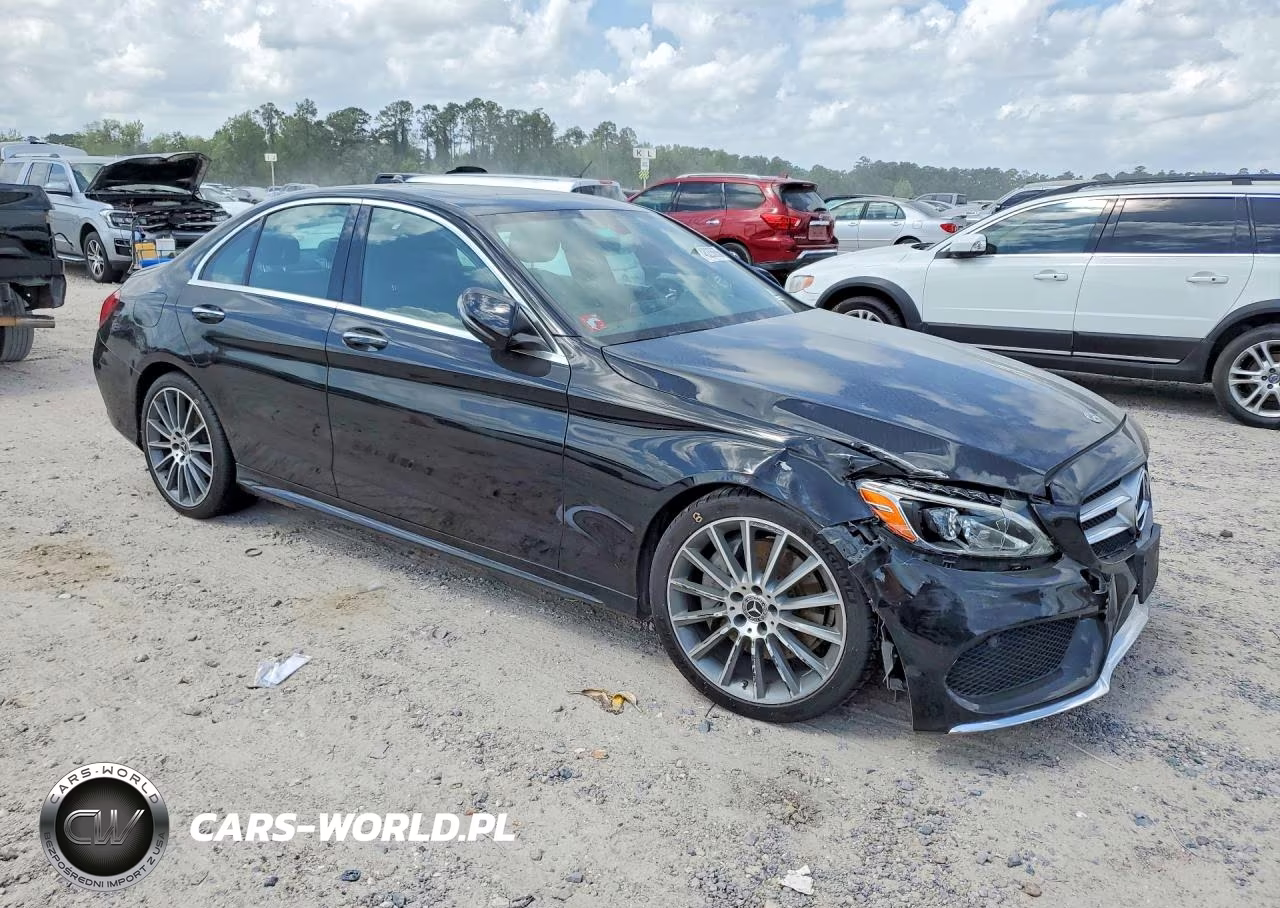 2018 Mercedes-Benz C 300 VIN:55SWF4JBXJU266756 - 4