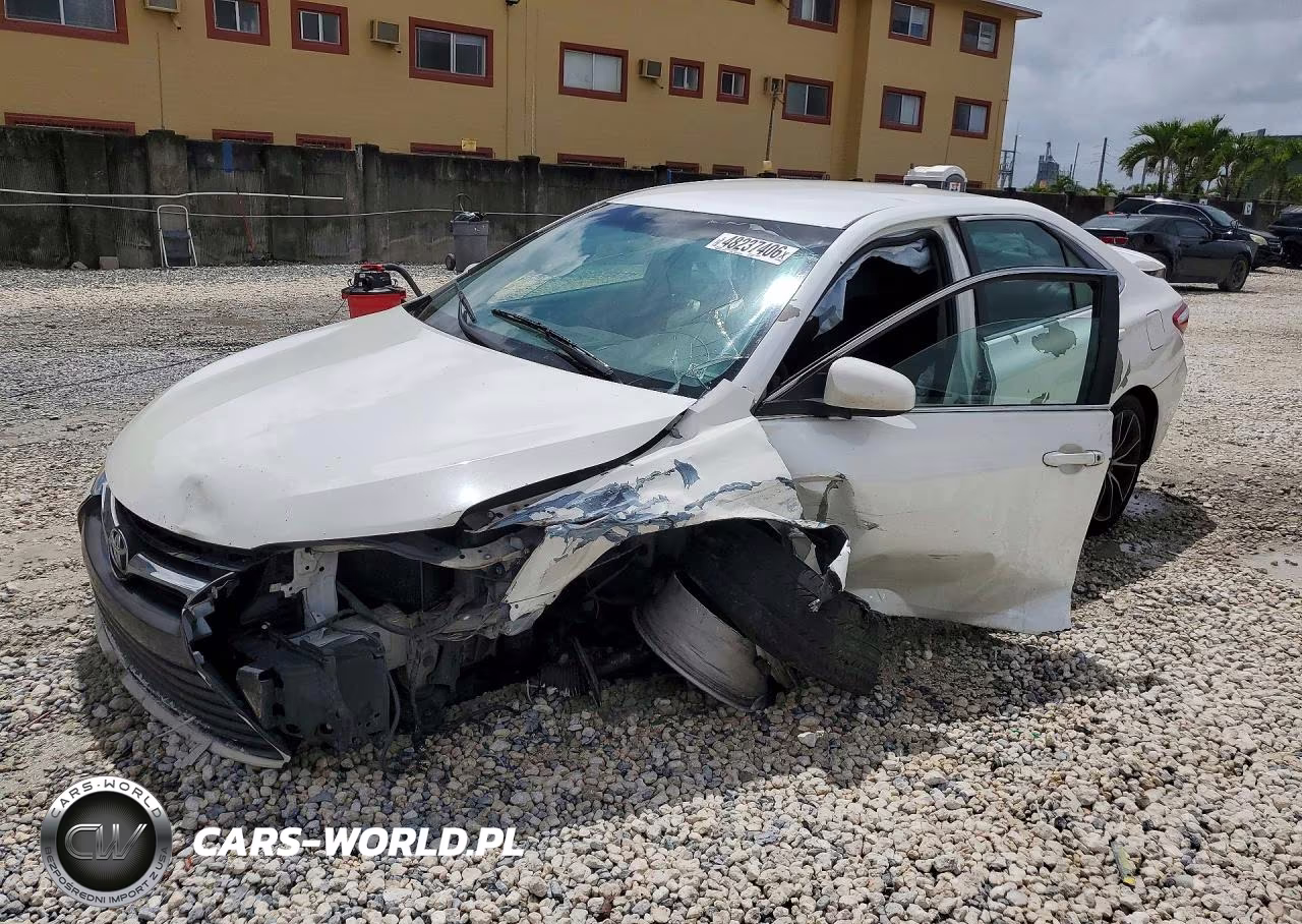 2016 Toyota Camry Xse