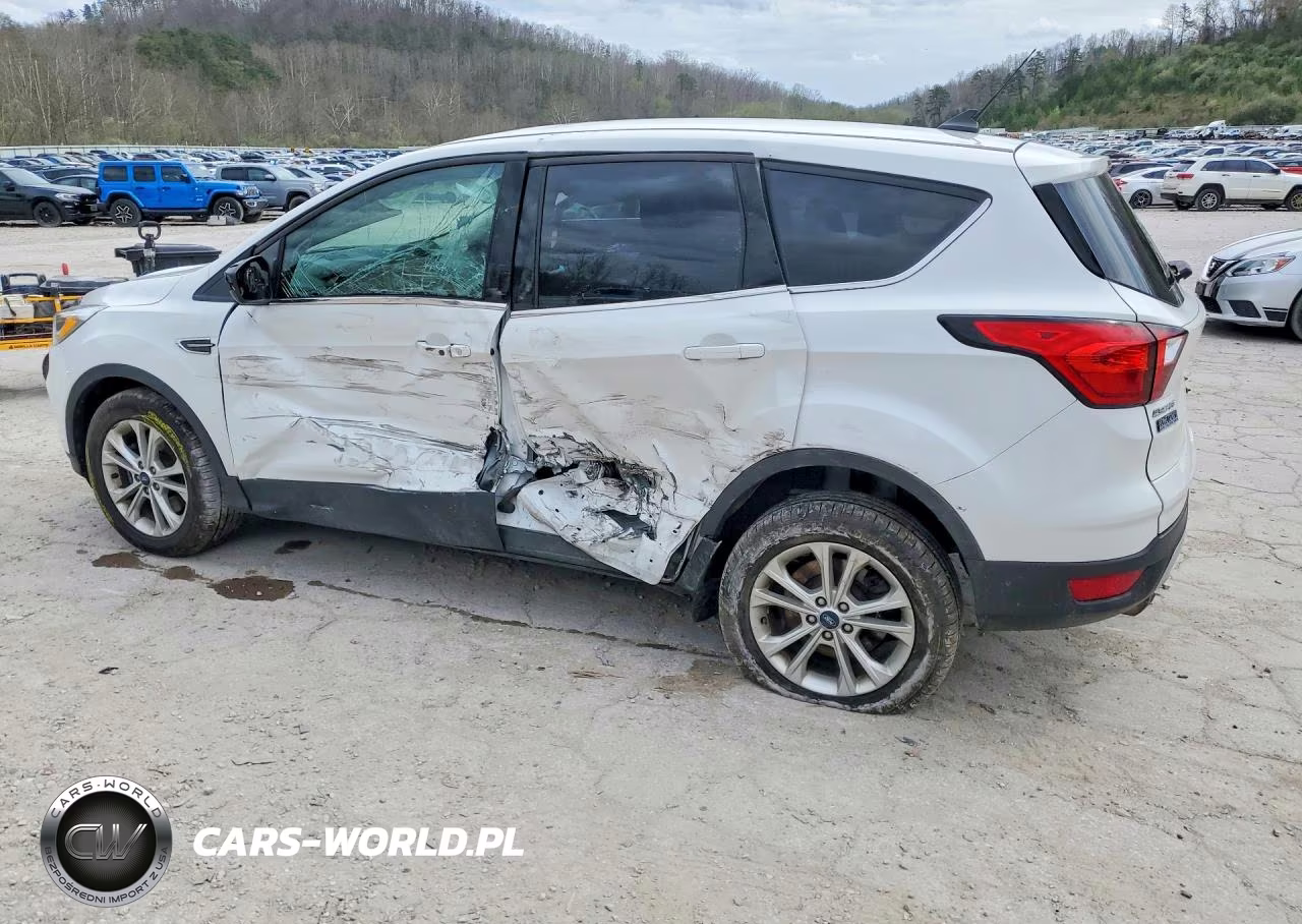 2019 Ford Escape Se VIN:1FMCU9GD3KUA69450 - 2