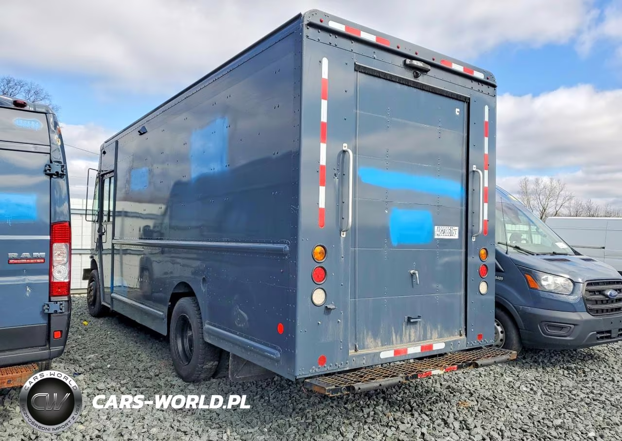 2020 Freightliner Mt45G Chassis Delivery Van VIN:4UZAC2EA7LCMH6152 - 2
