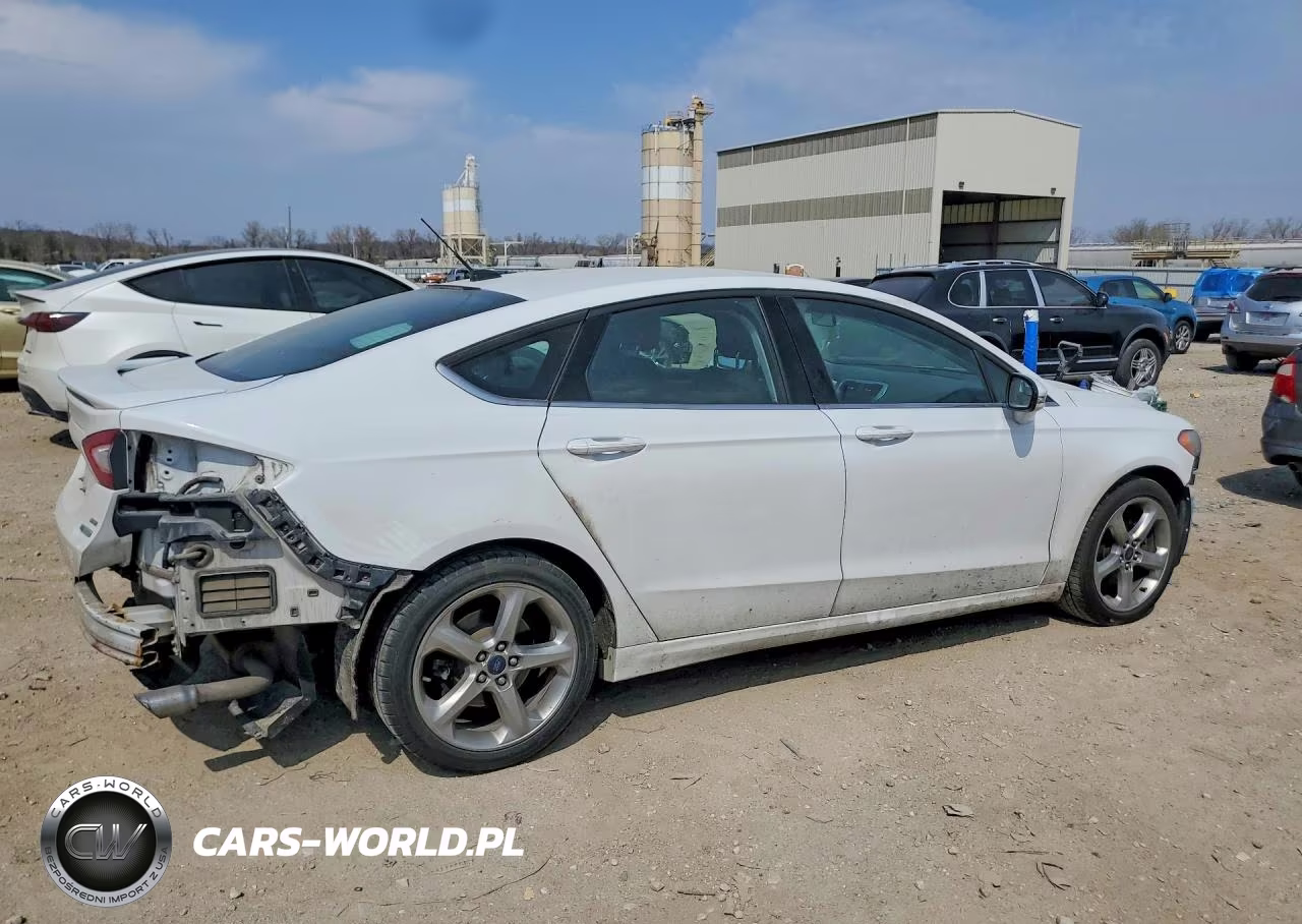 2015 Ford Fusion Se VIN:3FA6P0HD7FR104707 - 3