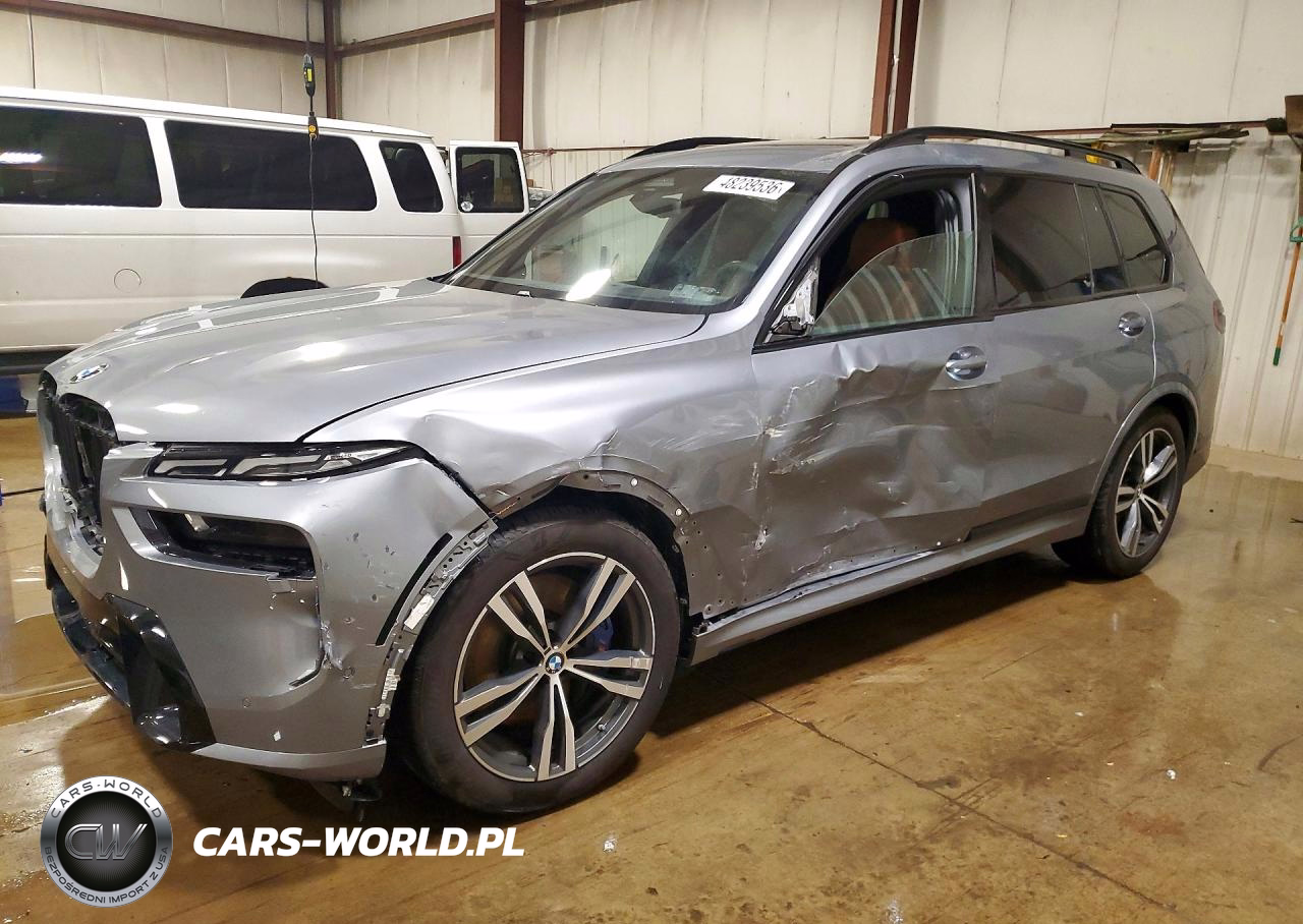 2025 BMW X7 xDrive40I