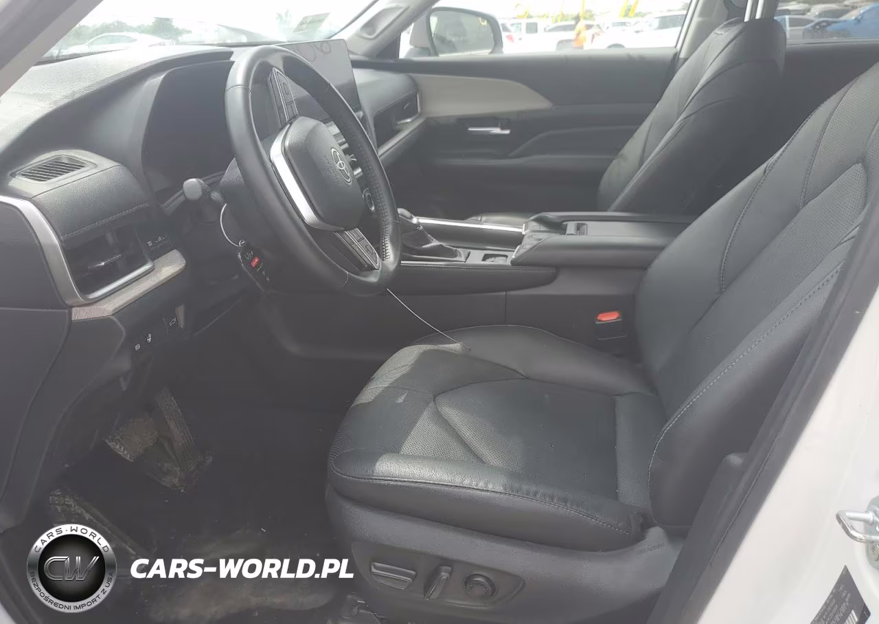 2024 Toyota Grand Highlander Xle VIN:5TDAAAB59RS010004 - 7