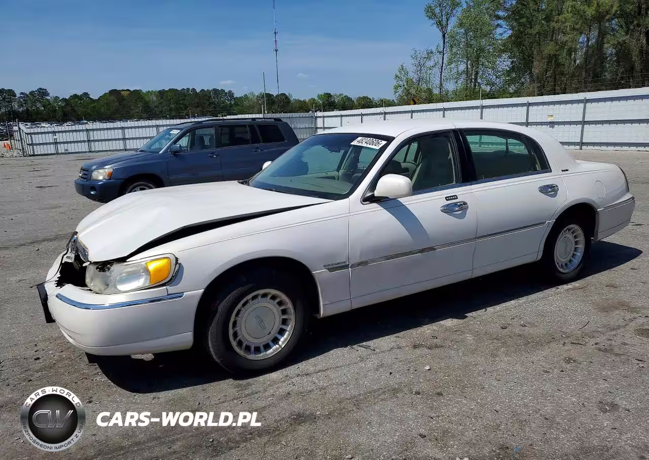 2000 Lincoln Town Car Executive