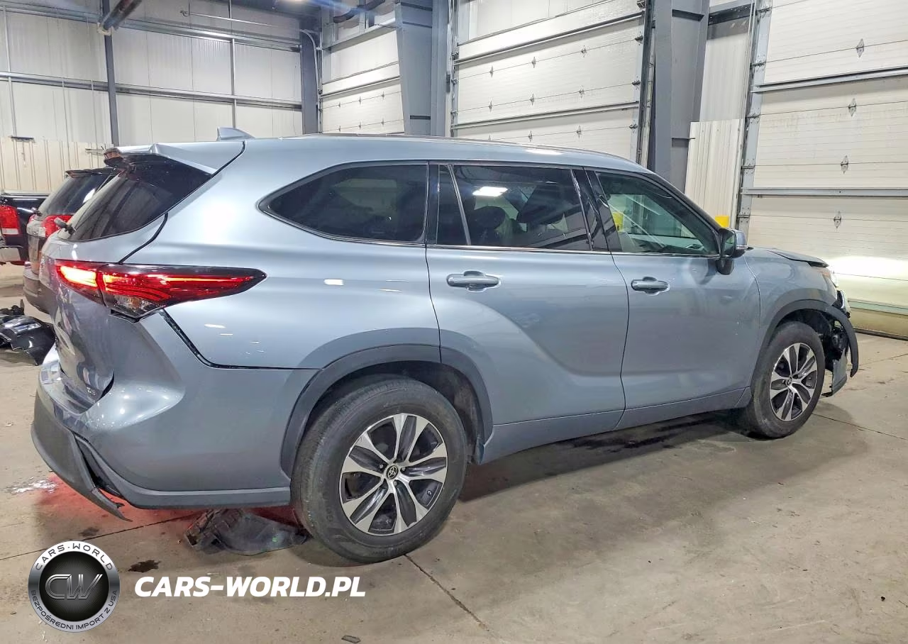 2021 Toyota Highlander Xle VIN:5TDGZRAH5MS080881 - 3