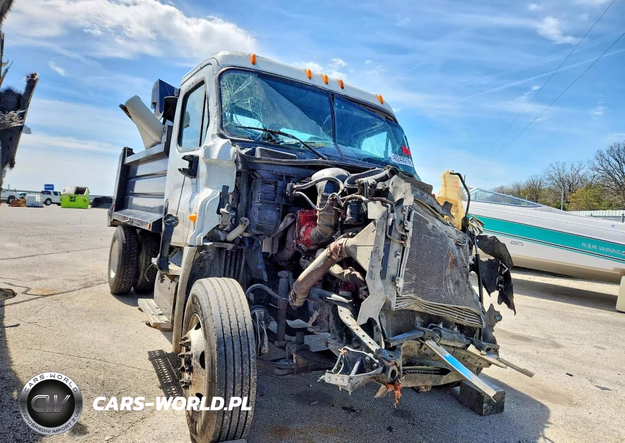 2014 Freightliner Cascadia Dump Truck
