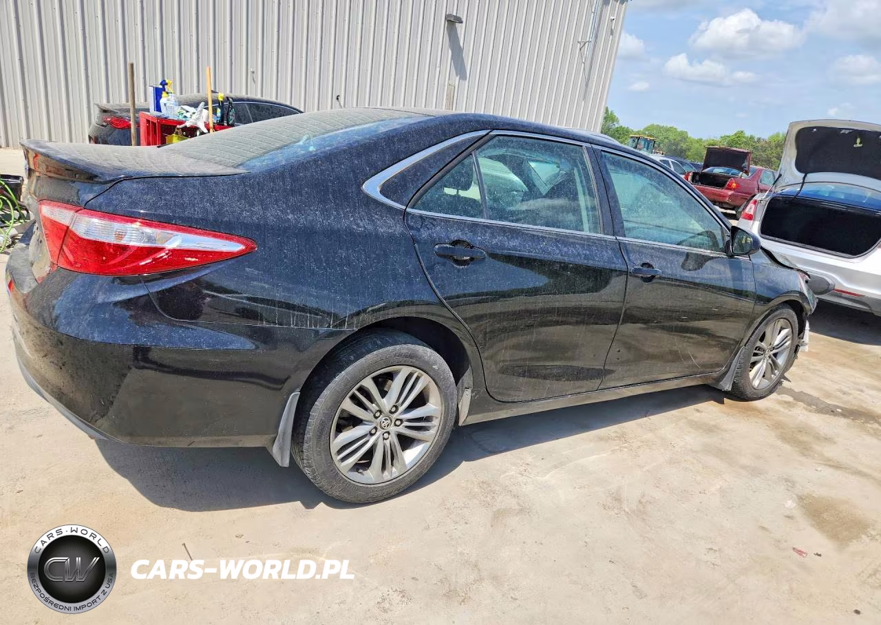2015 Toyota Camry Se VIN:4T1BF1FK6FU050212 - 3