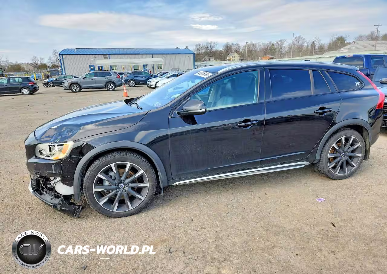 2016 Volvo V60 Cross Country Premier
