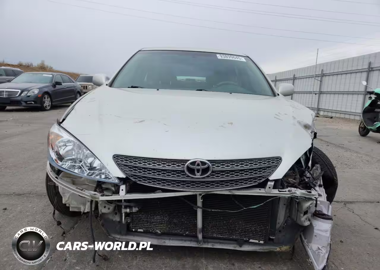 2003 Toyota Camry Le VIN:JTDBE32K130150200 - 5