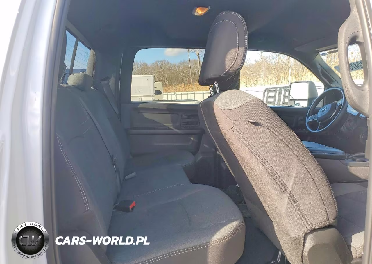 2024 Ram 3500 Tradesman VIN:3C63R3CL1RG166974 - 10