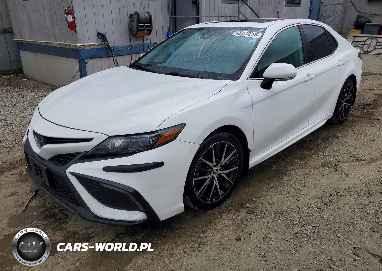 2022 Toyota Camry Hybrid Se