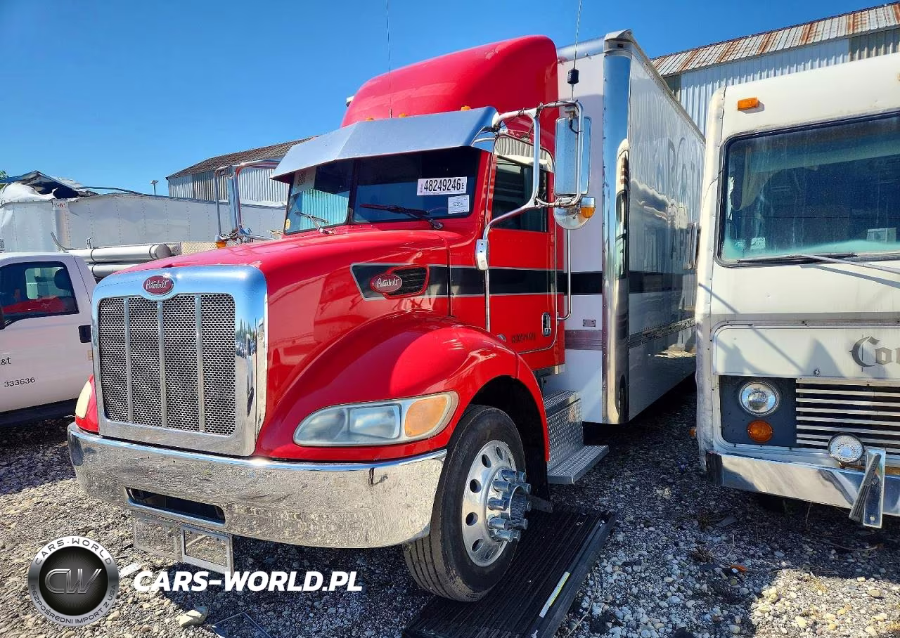 2012 Peterbilt 337 VIN:2NP2HM6X4CM149668 - 2