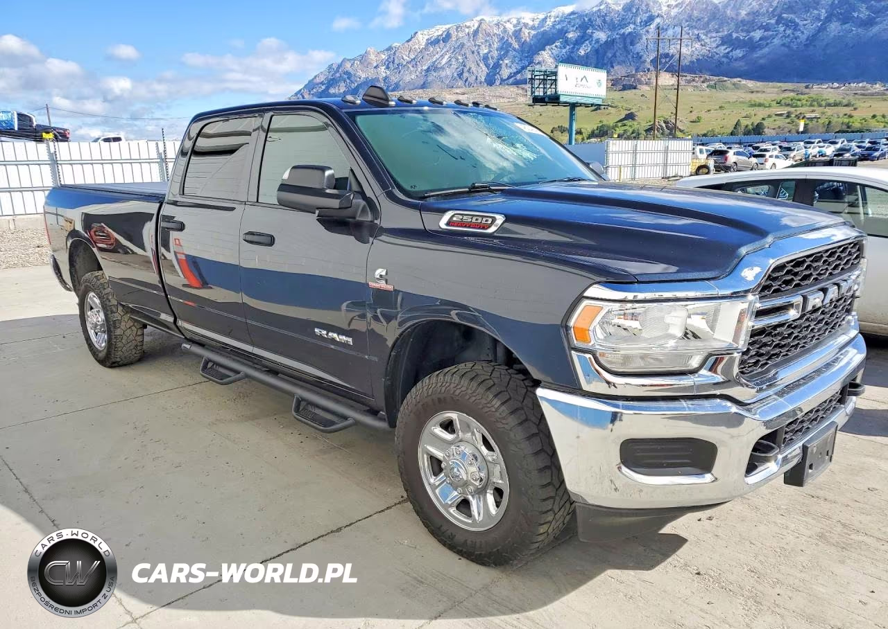2022 Ram 2500 Tradesman VIN:3C6UR5HL5NG136816 - 4