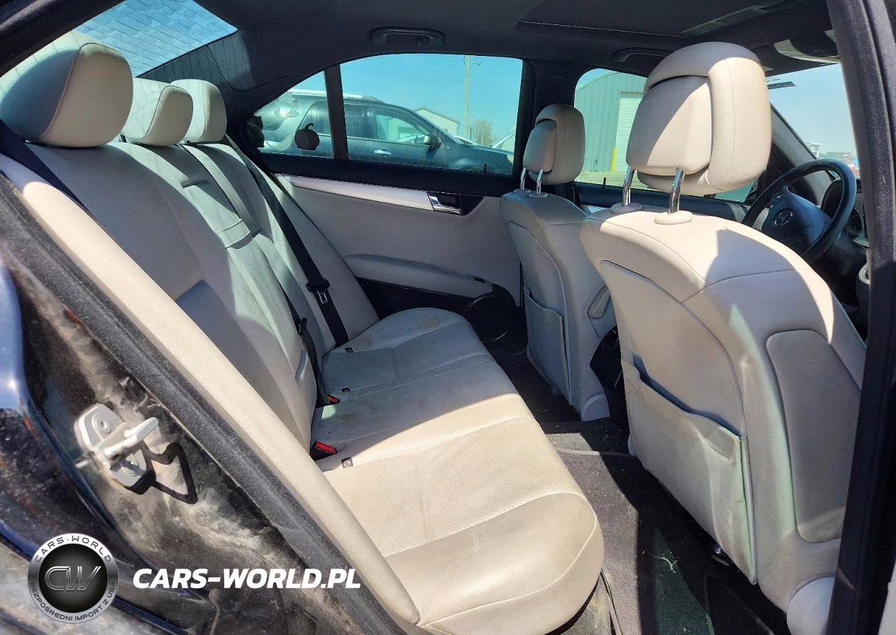 2010 Mercedes-Benz C 300 VIN:WDDGF5EB1AF395203 - 10