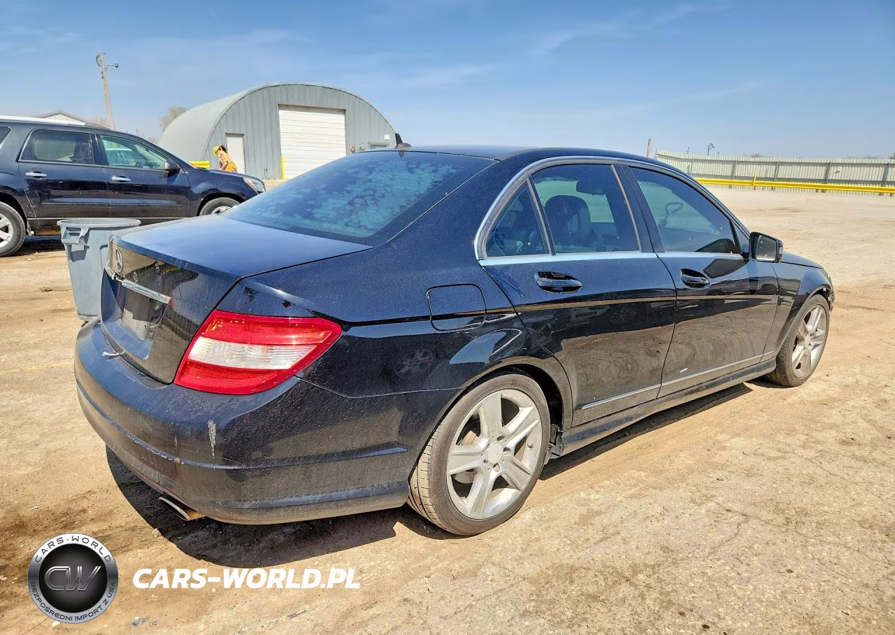 2010 Mercedes-Benz C 300 VIN:WDDGF5EB1AF395203 - 3