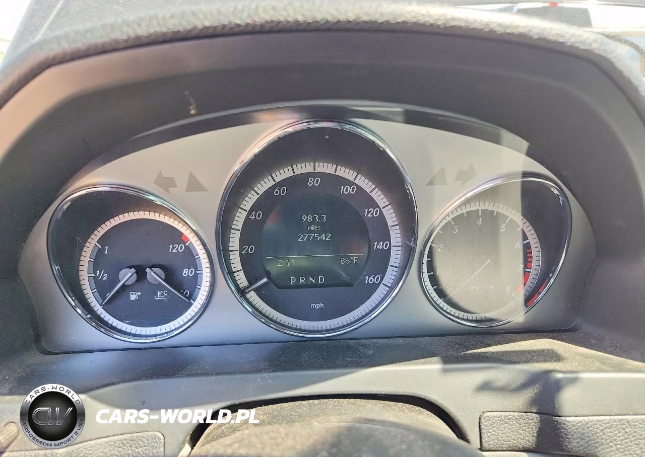 2010 Mercedes-Benz C 300 VIN:WDDGF5EB1AF395203 - 9