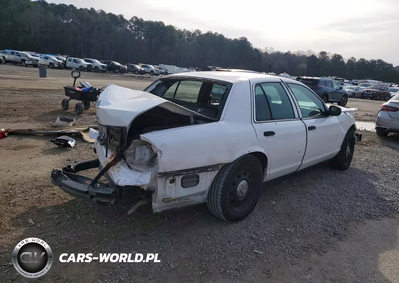 2009 Ford Crown Victoria Police Interceptor VIN:2FAHP71V59X110290 - 3