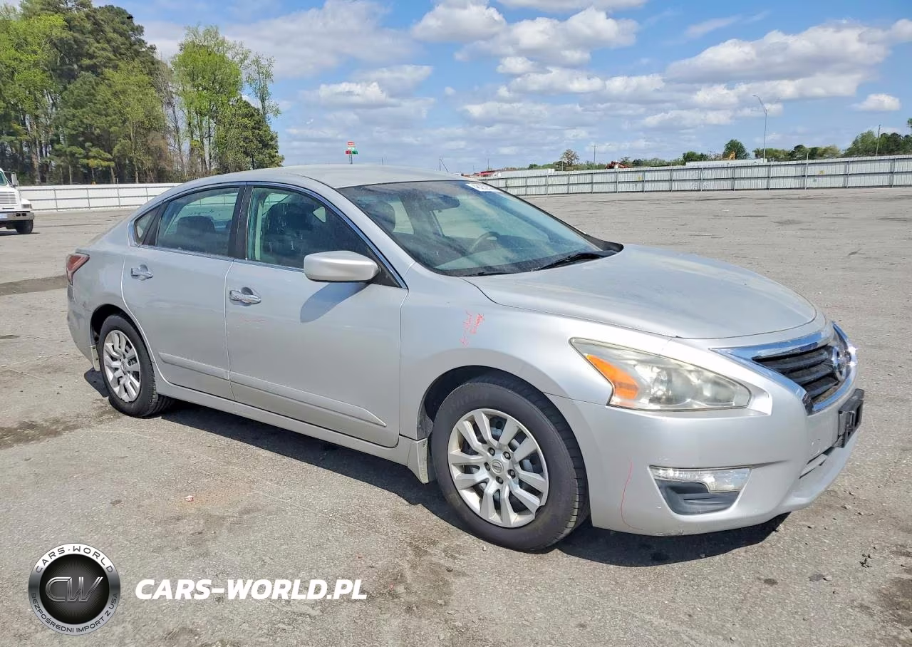 2015 Nissan Altima 2.5 S VIN:1N4AL3AP5FC583557 - 4