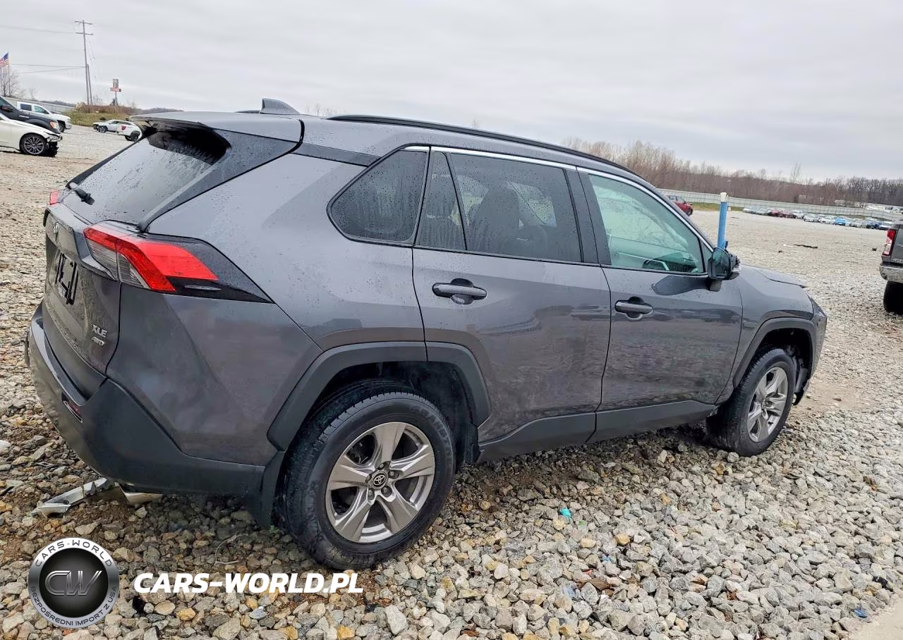 2025 Toyota Rav4 Xle VIN:2T3P1RFV1SC531372 - 3