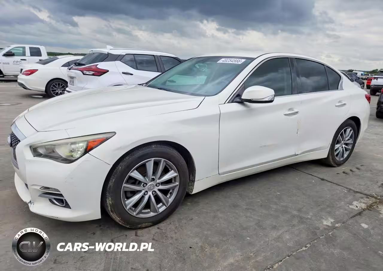 2015 Infiniti Q50 Base