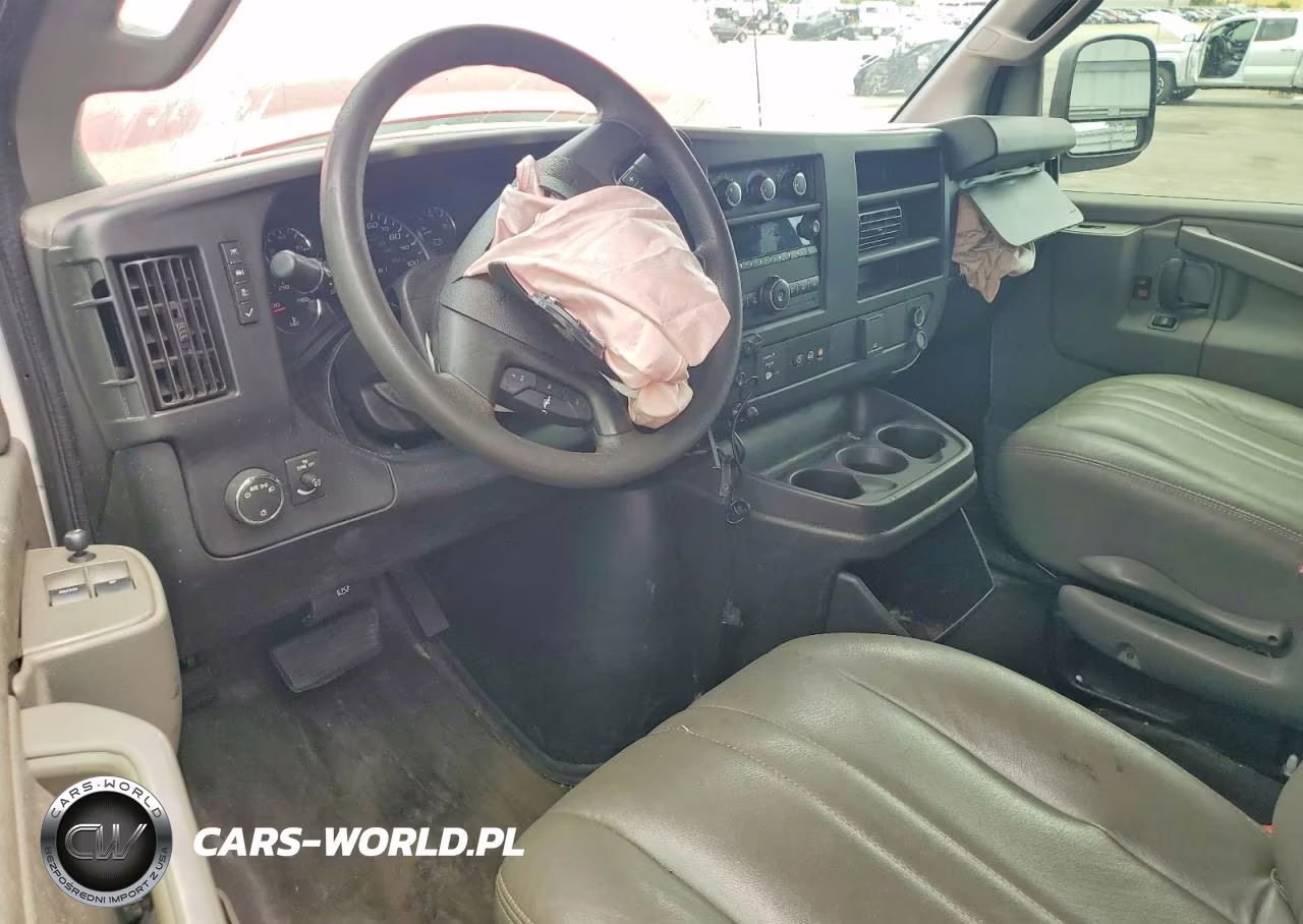 2019 Chevrolet Express 2500 Cargo Utility - Service Van VIN:1GCWGAFG1K1367857 - 8