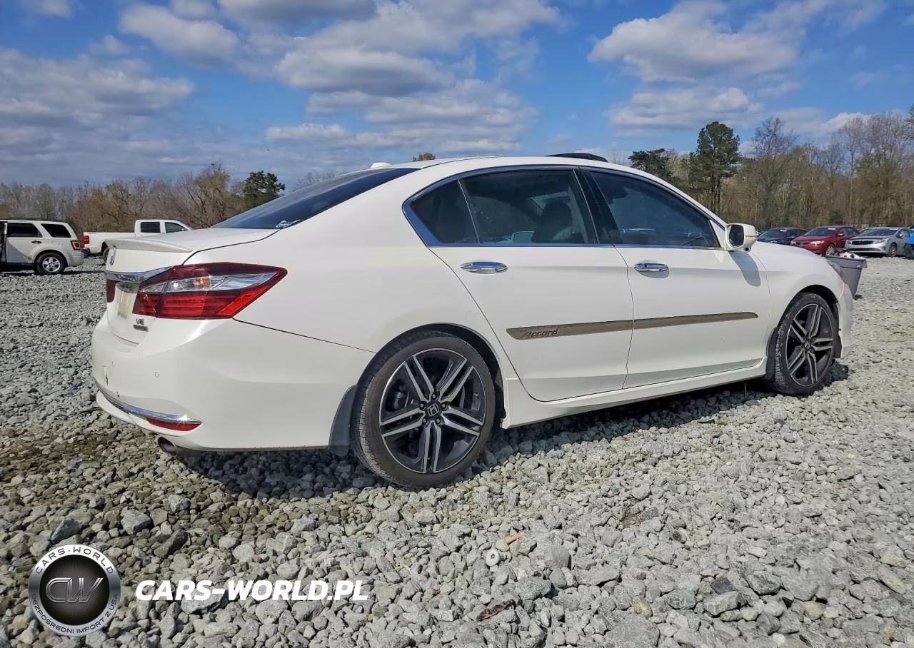 2017 Honda Accord Touring VIN:1HGCR3F97HA012258 - 3