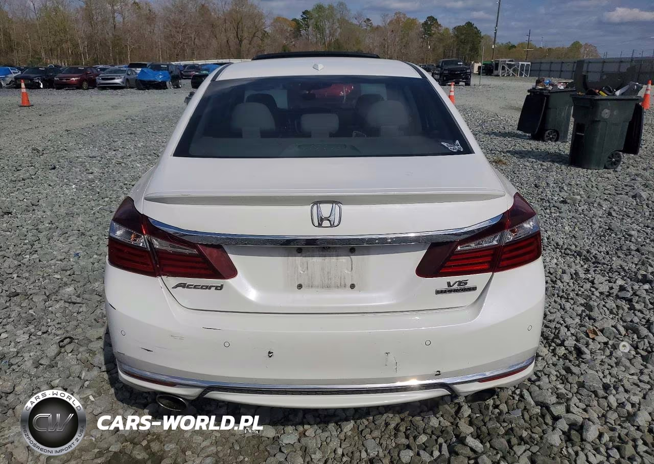 2017 Honda Accord Touring VIN:1HGCR3F97HA012258 - 6
